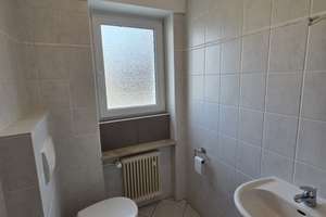 Wohnen mit Charakter: Saniertes Einfamilienhaus in Gering – Brunnenstrasse 11, 56751 Gering – Vorschaubild 12
