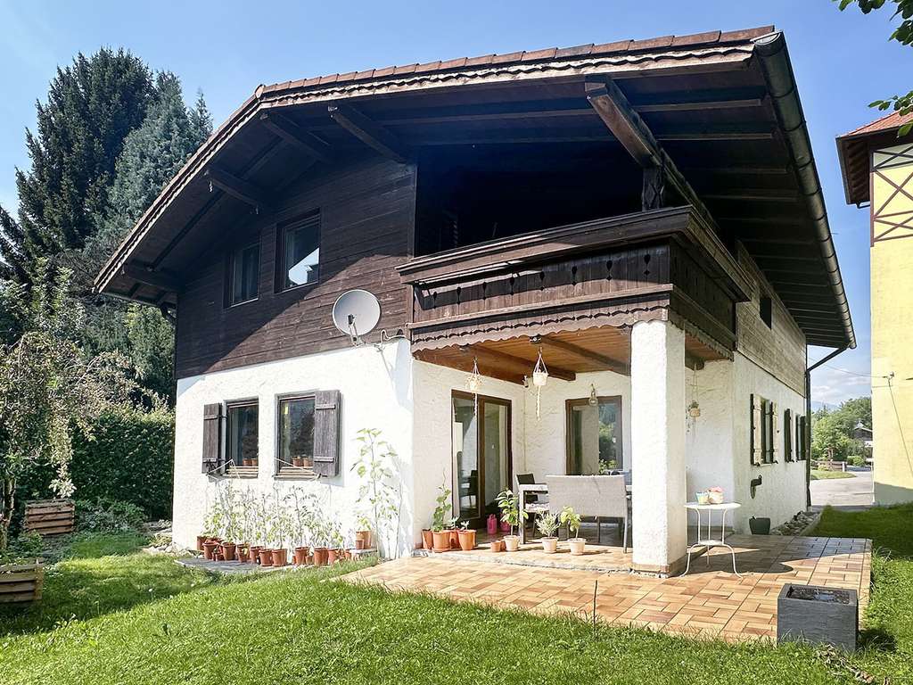 Immobilie in Kiefersfelden - Gemütliches und charmantes ca. 170 m2 großes EFH in Kiefersfelden - Bild 0