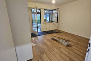 Viel Platz für Ihre Ideen: 5-Zimmer-Wohnung in Reutlingen – Die vollständige Adresse der Immobilie erhältst du vom Anbieter., 72766 Mittelstadt, Reutlingen – Vorschaubild 2