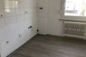 Wohnglück - interessante 3-Zi.-Wohnung – Elsaßstr. 36, 44793 Kruppwerke, Bochum – Vorschaubild 2