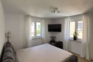 Helles, neu renoviertes Zimmer in 2-er WG in Stuttgart-Rihracker – Rohrackerstraße 296, 70329 Rohracker, Stuttgart – Vorschaubild 2