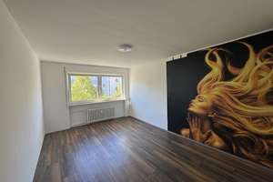 Gepflegte, großzügige und helle Wohnung mit Balkon – 68169 Neckarstadt-Ost/Wohlgelegen, Mannheim – Vorschaubild 2