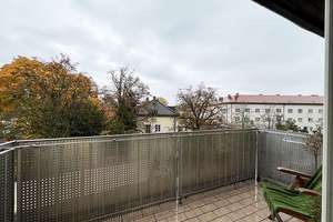 ! NUR TAUSCHWOHNUNG ! Helle 3-Zimmer Wohnung mit Balkon in München Untergiesing – Kastanienstrasse 21, 81547 Neuharlaching, München – Vorschaubild 3