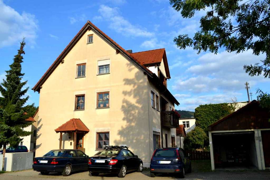 Immobilie in Donzdorf - Die solide Kapitalanlage: 3-Zimmer-Dachgeschosswohnung in Donzdorf - Bild 0