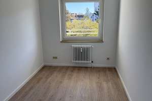 RESERVIERT - Neu renovierte 4-Zi. Wohnung mit Fahrstuhl und sonnigem Südbalkon - sofort frei! – Die vollständige Adresse der Immobilie erhältst du vom Anbieter., 30177 List, Hannover – Vorschaubild 7