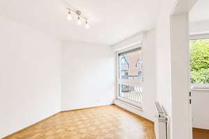 400 m² Grünblick: Reihenendhaus mit großem Garten in ruhiger Wohnsiedlung von Kaiserswerth – Die vollständige Adresse der Immobilie erhältst du vom Anbieter., 40489 Kaiserswerth, Düsseldorf – Vorschaubild 4