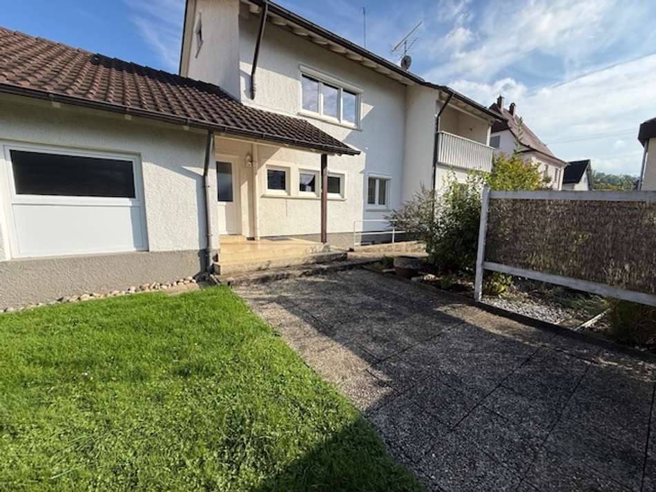 Hausrückansicht m. Terrasse