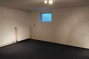SUPER-ANGEBOT: Schöne Doppelhaushälfte m. Vollkeller, Kaminschornstein u. Carport m. Abstellraum – Kirschenweg 23b, 24558 Henstedt-Ulzburg – Vorschaubild 21