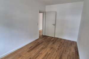 Exklusive, sanierte 3-Zimmer-Erdgeschosswohnung mit Parkettboden und Einbauküche in Bochum – Dietrich-Benking-Straße 94, 44805 Bochum – Vorschaubild 10