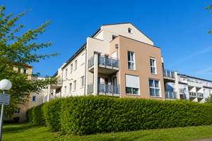 **GÖGGINGEN** Gepflegte 2- ZknB Erdgeschosswohnung mit Terrasse und Gartenanteil in ruhiger Lage
