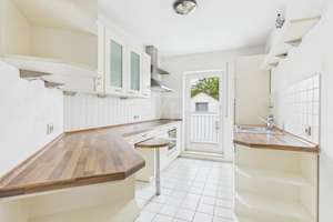 Charmante Dachgeschosswohnung mit Balkon & Loggia – Die vollständige Adresse der Immobilie erhältst du vom Anbieter., 86343 Königsbrunn – Vorschaubild 4