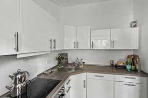 Hohe Decken, Balkon und Toplage: Attraktive 2-Zimmer-Wohnung in Essen-Rüttenscheid – Die vollständige Adresse der Immobilie erhältst du vom Anbieter., 45131 Rüttenscheid, Essen – Vorschaubild 4