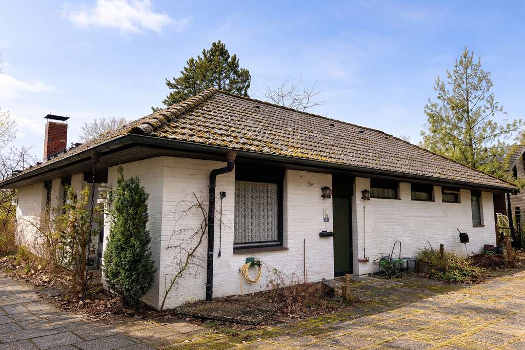 Immobilie in Büchen - Ihr Familienglück im Grünen – Zuhause mit Kamin, Garten und großem Potenzial in Klein Pampau - Bild 0