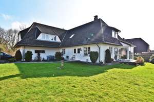 Großes, modernisiertes Anwesen mit ELW in Schwabstedt /Treene in NF – Die vollständige Adresse der Immobilie erhältst du vom Anbieter., 25876 Schwabstedt – Vorschaubild 2