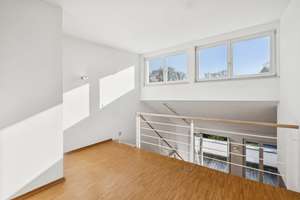 Stilvolle Maisonettewohnung in ruhiger Bestlage – lichtdurchflutet, modern und sofort bezugsbereit – Die vollständige Adresse der Immobilie erhältst du vom Anbieter., 22589 Sülldorf, Hamburg – Vorschaubild 8