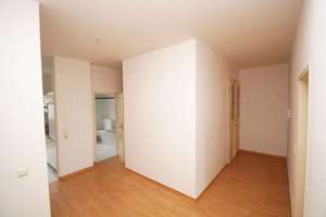 Bequemes Wohnen im Erdgeschoss: 3-Zimmerwohnung mit Balkon in Reudnitz – Die vollständige Adresse der Immobilie erhältst du vom Anbieter., 4317 Reudnitz-Thonberg, Leipzig – Vorschaubild 3