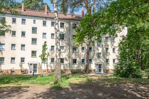 Bezugsfreie 4-Zimmer-Wohnung mit Einbauküche und zwei Balkonen in ruhiger, grüner Lage in Babelsberg – Die vollständige Adresse der Immobilie erhältst du vom Anbieter., 14482 Babelsberg Süd, Potsdam – Vorschaubild 4