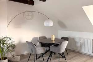 Exklusive möblierte Design-Dachgeschosswohnung mit Homeoffice & All-Inclusive-Miete im Hellwinkel