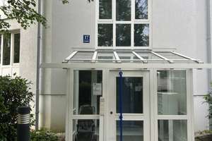 Helle, großzügige 3-Zimmer-Wohnung mit Süd-Westbalkon in ruhiger Wohnanlage zu vermieten – Ermlandstraße 17, 81929 Englschalking, München – Vorschaubild 3