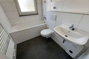 Für Sie - eine Küche dazu - 3 Zi.-Whng. mit Balkon - Duisburg Rheinhausen – Lortzingstraße 20, 47226 Rheinhausen-Mitte, Duisburg – Vorschaubild 3