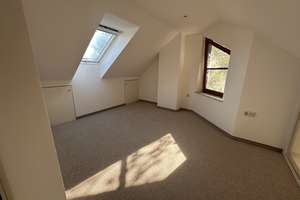 Traumhafte 2,5 Zi Dachterrassen-Galeriewohnung mit Tiefgarage Berg am Laim/Trudering – 81671 Berg am Laim Ost, München – Vorschaubild 18
