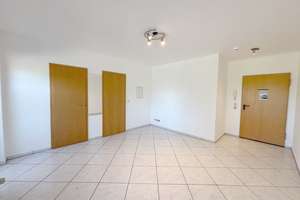 Gemütliche 1-Zimmer-Wohnung mit Balkon, neuer Einbauküche und Stellplatz – Die vollständige Adresse der Immobilie erhältst du vom Anbieter., 54295 Heiligkreuz, Trier – Vorschaubild 2