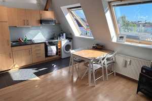 Über den Dächern von Eimsbüttel - möblierte & charmante Dachgeschosswohnung in zentraler Lage – Stellinger Weg 17, 20255 Hamburg – Vorschaubild 4