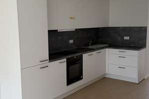 Elegantes 5,5-Zimmer-Reihenmittelhaus mit 2 großen Tiefgaragen und Südterasse in Weingarten (Baden) – Ulmenplatz 1/2, 76356 Weingarten (Baden) – Vorschaubild 4
