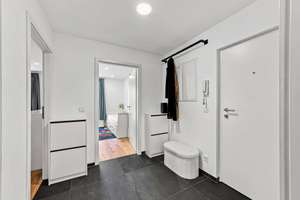 Seltenes Dachgeschoss-Highlight – saniert, großzügig und mit beeindruckender Dachterrasse – 81243 Aubing-Süd, München – Vorschaubild 9
