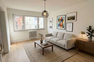 Großzügige 3,5 Zimmer Wohnung mit Balkon in beliebter Lage – Die vollständige Adresse der Immobilie erhältst du vom Anbieter., 70178 Rotebühl, Stuttgart – Vorschaubild 1