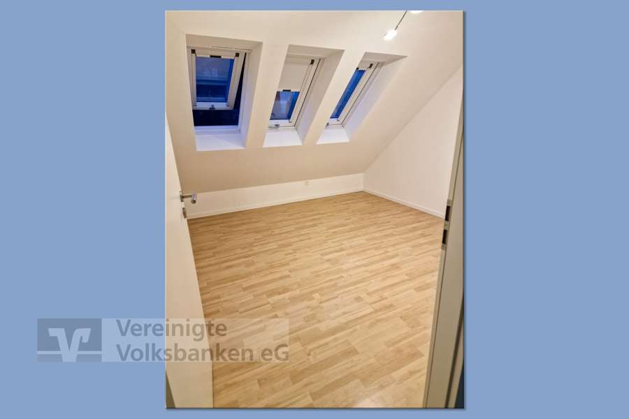 Immobilie in Wannweil - Geräumige 5/6 Zimmer-DG-Wohnung in Wannweil mit 2 Garagen! - Bild 5