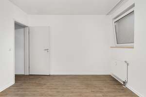 Souterrain-Maisonette-Wohnung mit großem Garten, schöner Terrasse und Carport in zentraler Lage – Dominikus-Schneider-Straße 1A, 85053 Südost, Ingolstadt – Vorschaubild 11