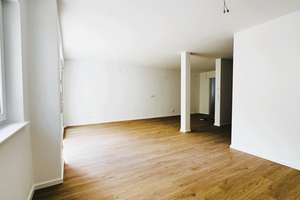 Haus im Haus: 5 Zimmer auf 3 Ebenen mit Garten, Dachstudio und eigenem Grundstück – Die vollständige Adresse der Immobilie erhältst du vom Anbieter., 83714 Miesbach – Vorschaubild 8
