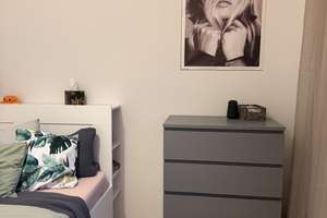 **1,5 ZKDB,  renoviert, nur RWTH und FH Studenten, 724 € Warm, mit Strom und Internet, ab 01.08.26**