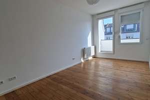 AMBIENT LIVING: 3  Zimmerwohnung im Ostend! 3 Zimmer, 2 Balkone, Küche , Bad – 60385 Ostend, Frankfurt am Main – Vorschaubild 3
