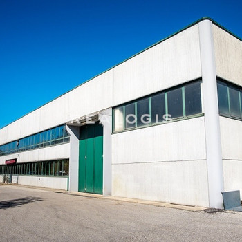 Weilheim, ca. 900m² Hallenfläche zuzüglich Büro zu vermieten