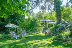 Großzügiges Familienhaus mit 3 Wohnebenen, 730 m² Garten, Wintergarten & Garage in Berlin-Mariendorf