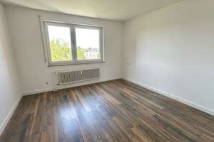 Gepflegte 2,5-Zimmer-Wohnung mit Südwestbalkon, modernisiertem Badezimmer und Garage in S-Weilimdorf – Die vollständige Adresse der Immobilie erhältst du vom Anbieter., 70499 Weilimdorf (Ortsteil), Stuttgart – Vorschaubild 13