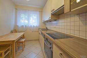 Familienfreundliches Reihenhaus im Carlsgarten – urban und grün, nahe Wuhlheide in Karlshorst – Die vollständige Adresse der Immobilie erhältst du vom Anbieter., 10318 Karlshorst, Berlin – Vorschaubild 2