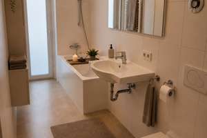 Wunderschöne helle 4-Zimmer-Maisonette-Wohnung mit Dachterrasse (WG-geeignet) – Maria-Montessori-Straße 43, 81829 Messestadt Riem, München – Vorschaubild 7