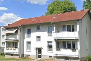 Hier findet jeder seinen Platz: 3-Zi.-Wohnung in Stadtlage mit möglicher Küchenübernahme – Holbeinstr. 21, 44795 Bochum – Vorschaubild 1