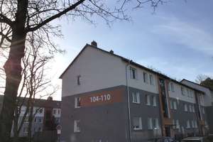 Schöner Wohnen: renovierte 2-Zimmer-Wohnung – Bleicherfeldstr. 106, 33689 Sennestadt, Bielefeld – Vorschaubild 1