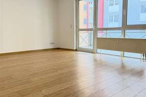 Erstbezug nach Sanierung: Helle 2,5‑Zimmer-Wohnung mit XXL-Balkon, Aufzug und Rollläden – Arthur-Bretschneider-Straße 18, 9113 Schloßchemnitz, Chemnitz – Vorschaubild 3