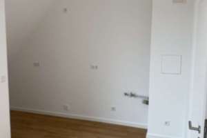 Sofortbezug: Große Dachgeschosswohnung mit sonnigem Süd-West-Balkon und Terrasse - provisionsfrei – Straße 9, Hausnummer 34, 12309 Lichtenrade, Berlin – Vorschaubild 5