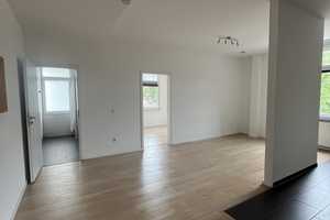 Schöne helle Wohnung mit drei Zimmern in Stuttgart Bad Cannstatt – Waiblingerstraße ..., 70372 Stuttgart – Vorschaubild 6