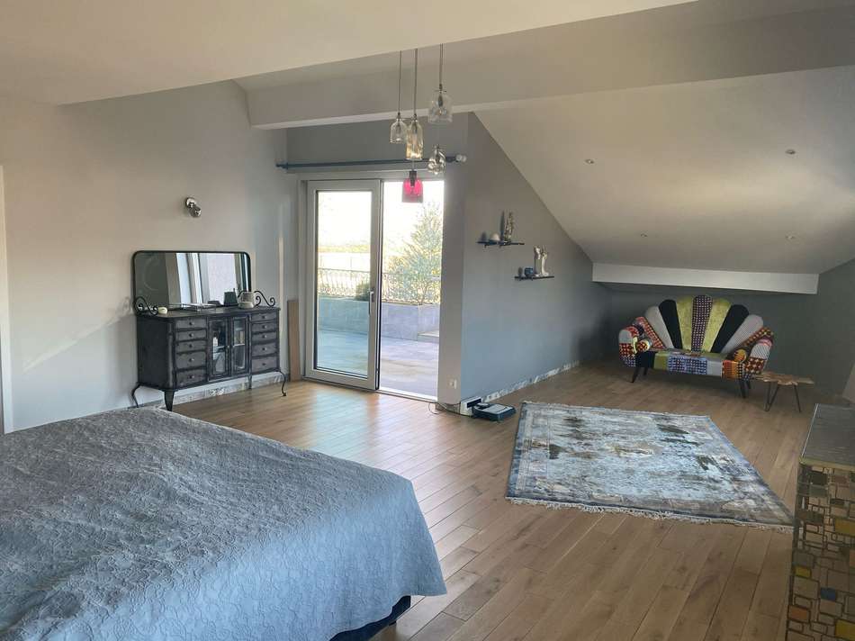 OG grosses Schlafzimmer
