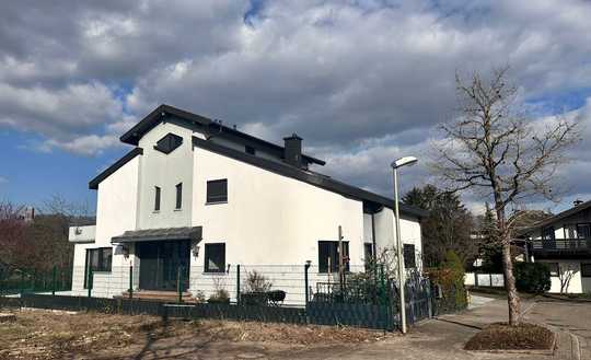 Wohnen am Geigersberg – Rarität mit Pool, Garten & spektakulärer Aussicht