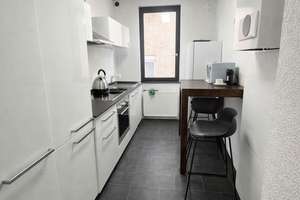 Möbliertes Zimmer in einer 6erWG mit Einbauküche in Stuttgart – Gutenbergstraße 46, 70197 Feuersee, Stuttgart – Vorschaubild 2