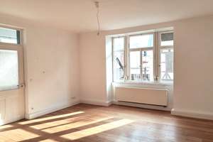 Stuttgart- Süd - Große 3 Zimmer Altbau-Wohnung mit Balkon – Die vollständige Adresse der Immobilie erhältst du vom Anbieter., 70199 Heslach, Stuttgart – Vorschaubild 4