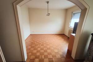 Großzügiges Zweifamilienhaus mit viel Platz und separatem Bürobereich in Top Lage von D-Unterrath – Die vollständige Adresse der Immobilie erhältst du vom Anbieter., 40468 Unterrath, Düsseldorf – Vorschaubild 12